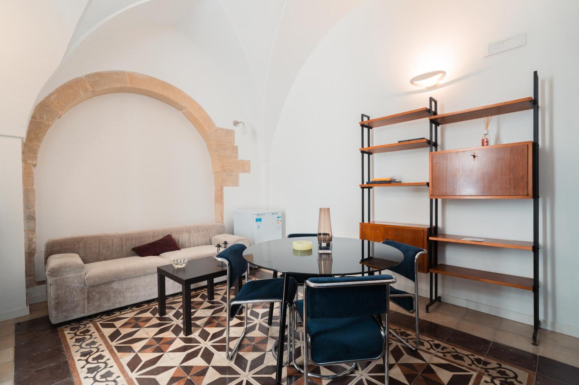 Donna Cristina Historic Apartment Lecce Buitenkant foto